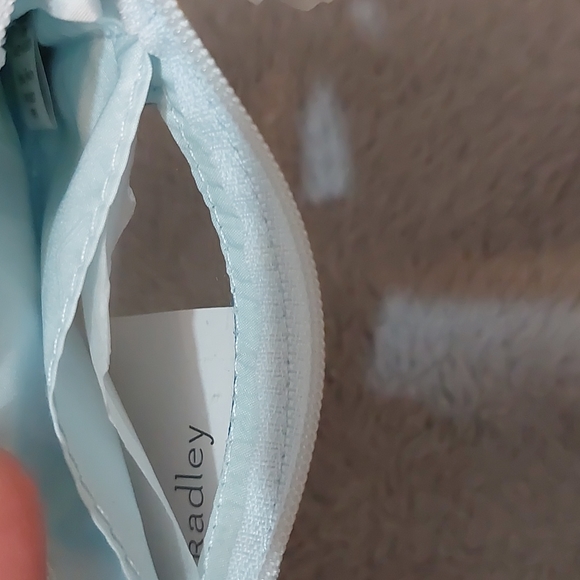 Vera Bradley Zip ID Case/Wallet - Picture 2 of 10